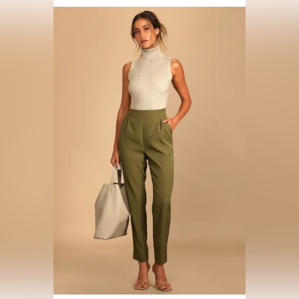 Beautiful brand new Lulus pants